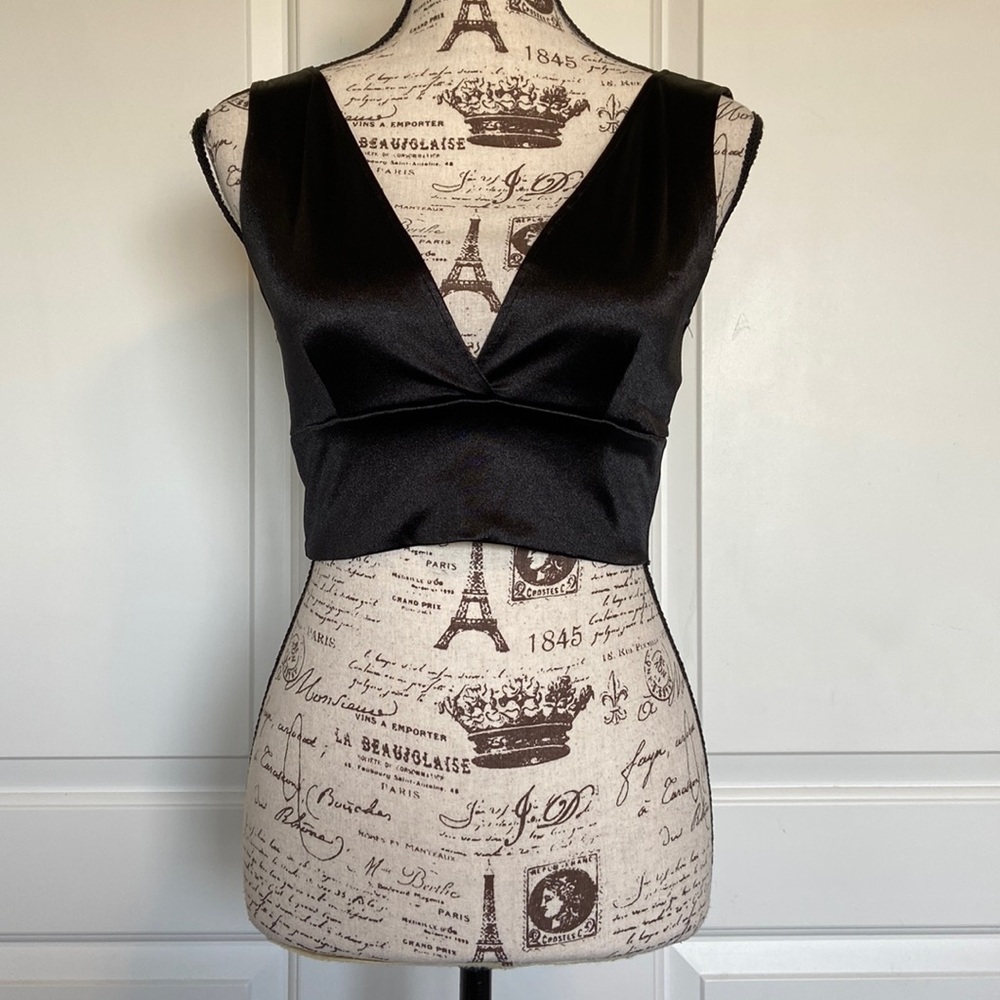 PRIMARK BLACK CROP TOP